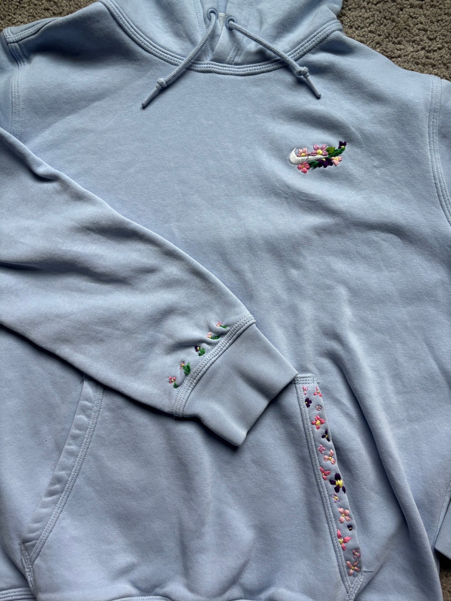 Blue sweatshirt - Flowers